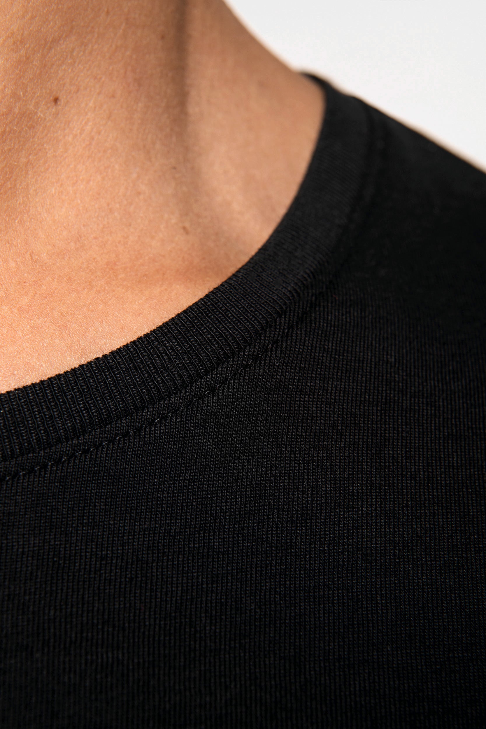 Heren T-shirt met gebogen zoom - 155gsm - NS331