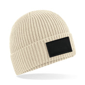 Moderner Beanie mit bedruckbarem Baumwoll-Patch – 185 g/m² | B442R