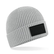 Moderner Beanie mit bedruckbarem Baumwoll-Patch – 185 g/m² | B442R
