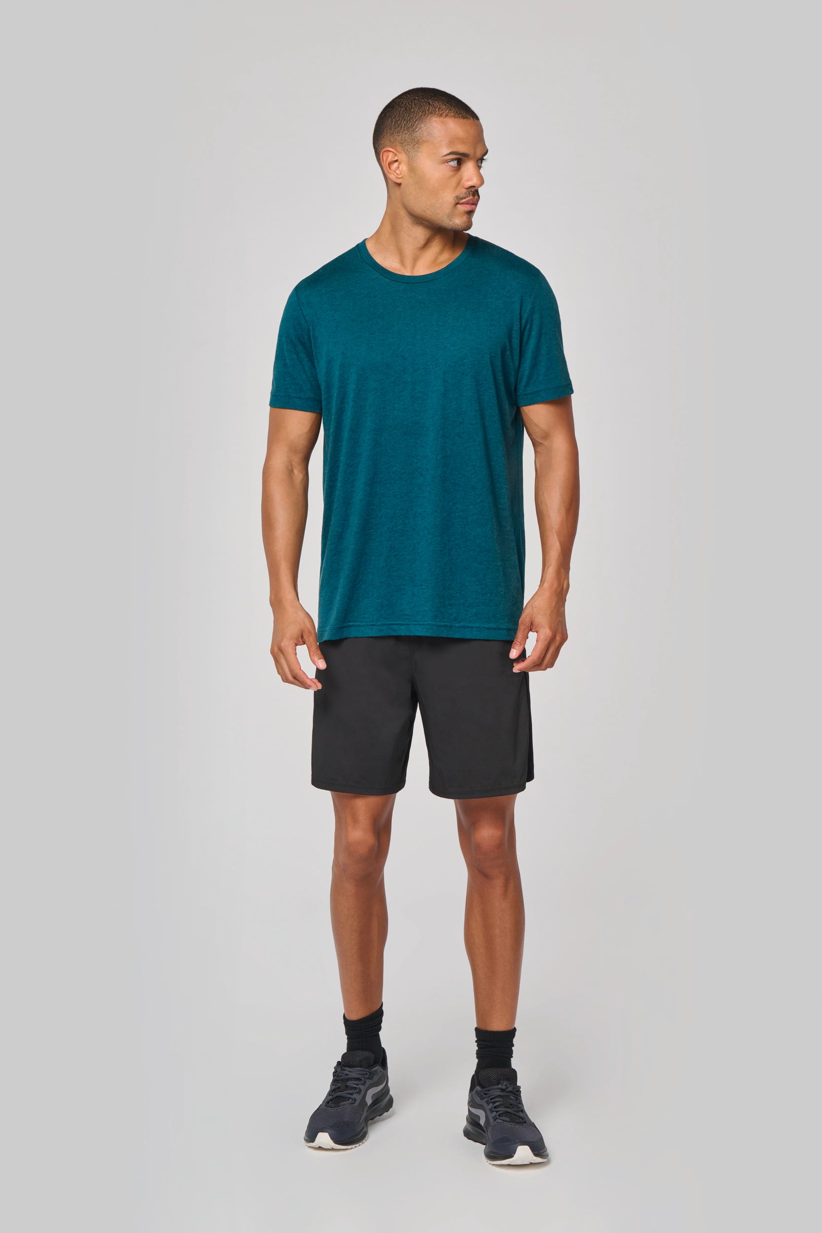 Short de sport 2-en-1 recyclé pour homme – 85 g/m² | PA1032
