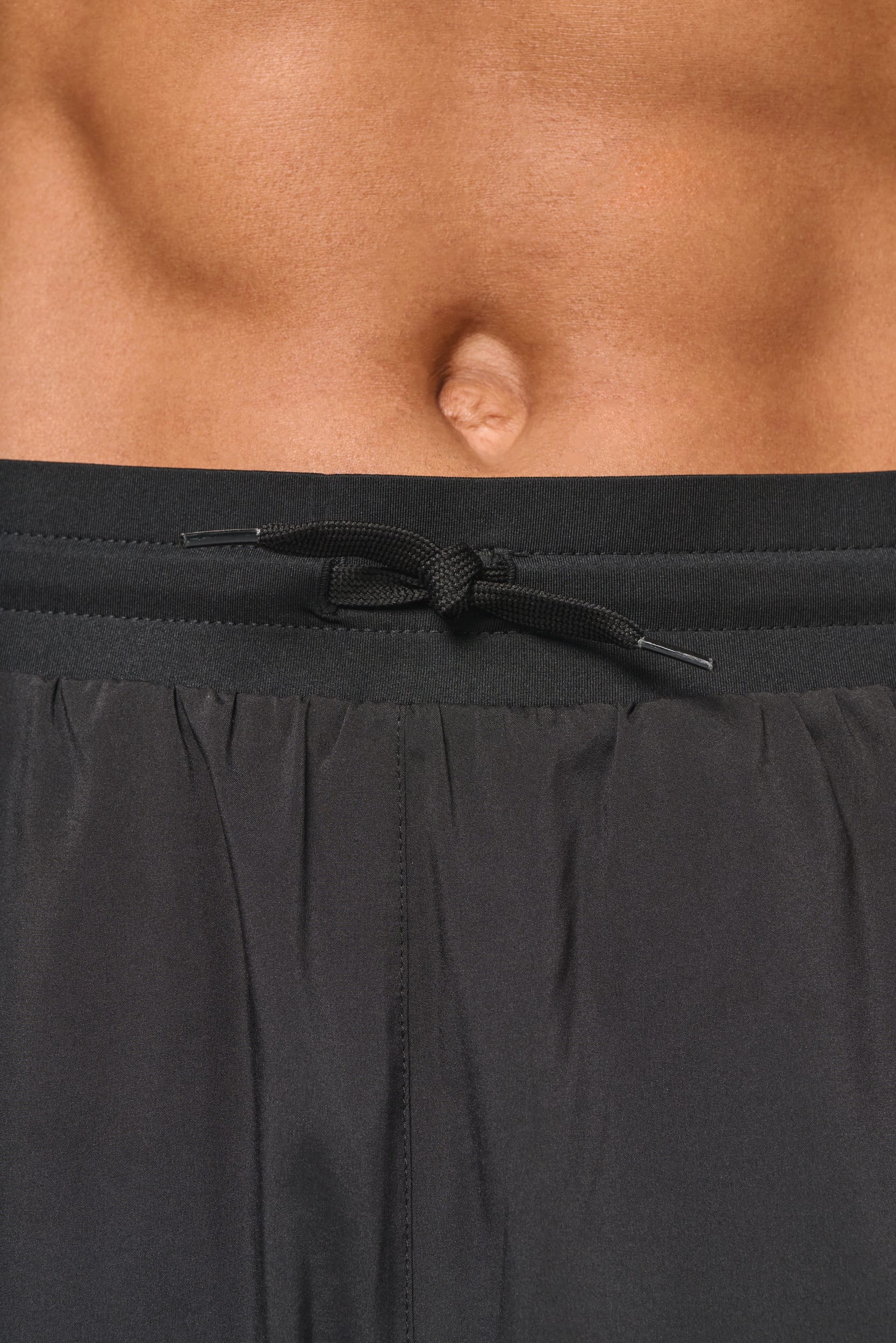 Short de sport 2-en-1 recyclé pour homme – 85 g/m² | PA1032