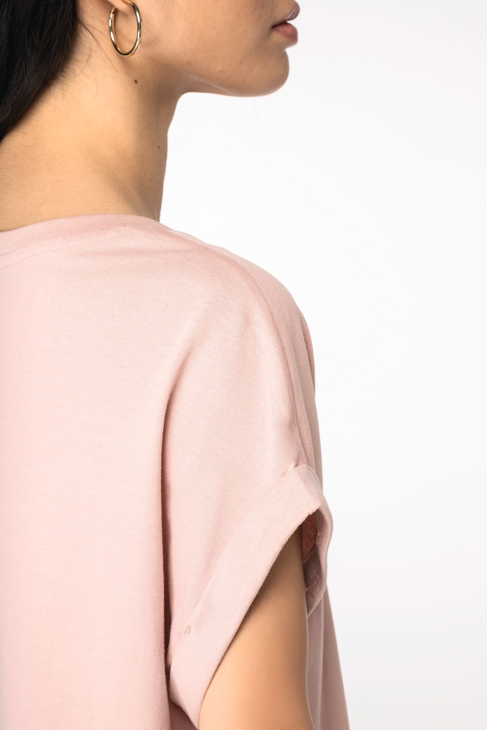 Camiseta de algodón orgánico con mangas enrolladas para mujer – 155 g/m² – NS309