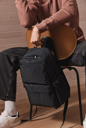 Mochila de Negocios Reciclada para Portátil – Compartimento Acolchado de 15” | KI5105