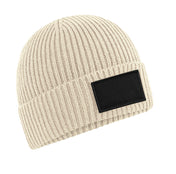 Fashion Patch Beanie - Gerippt, Recycelt & Anpassungsbereit | 98069