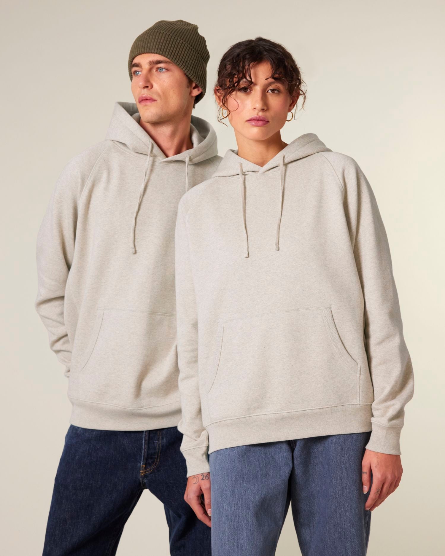 Unisex-Hoodie aus Bio-Baumwolle im entspannten Raglan-Stil - 400 GSM | Striker STSU202