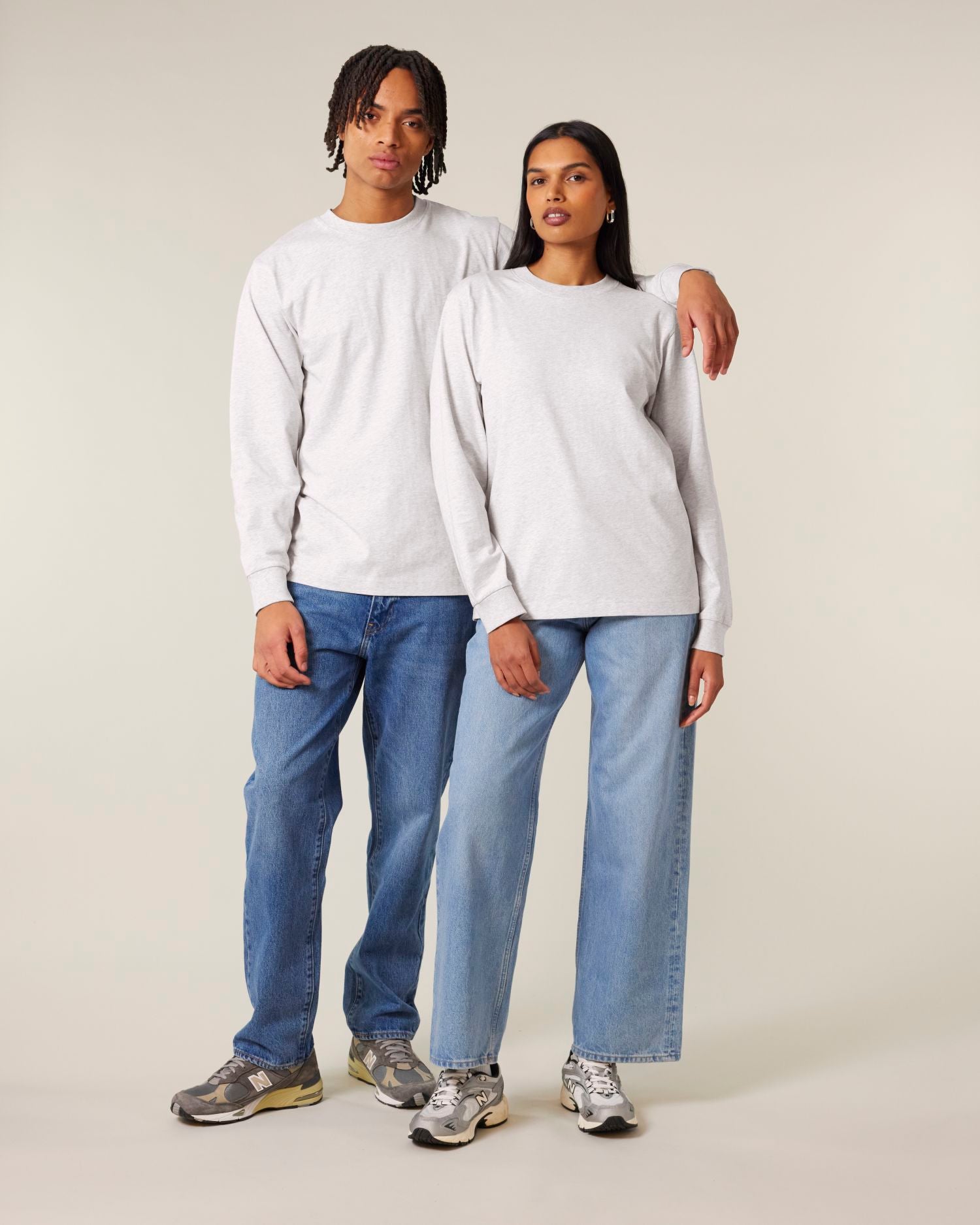 Camiseta de Manga Larga Unisex de Peso Pesado - 240 GSM | Freestyler de Manga Larga STTU200