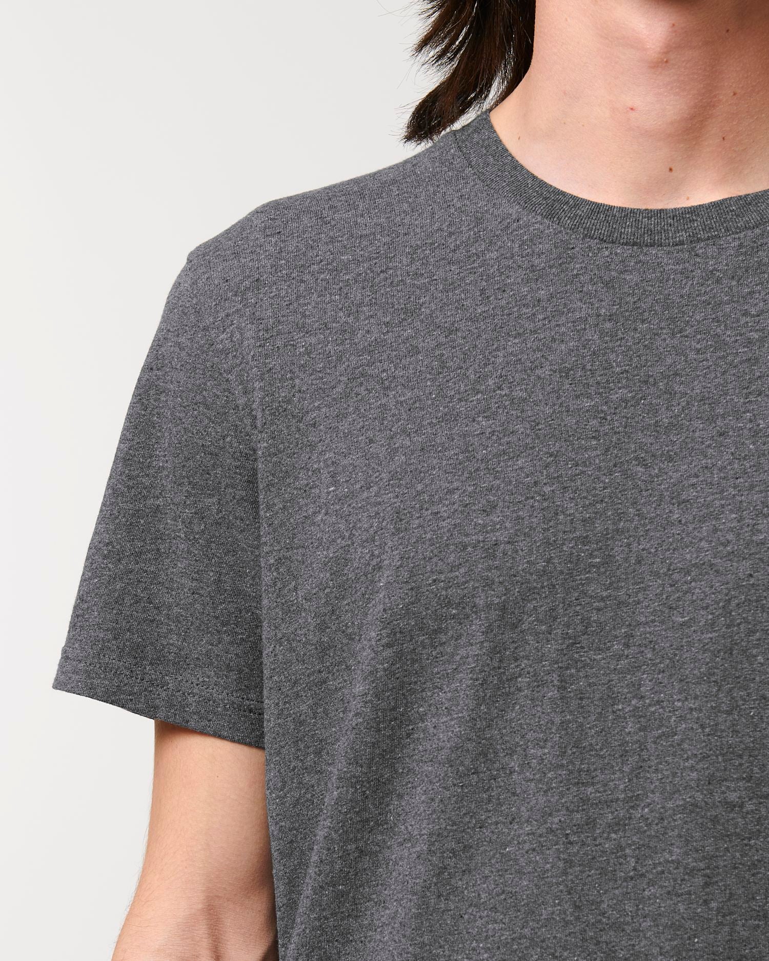 Unisex T-Shirt aus recycelter und Bio-Baumwolle - 180 g/m² | RE-Creator STTU787