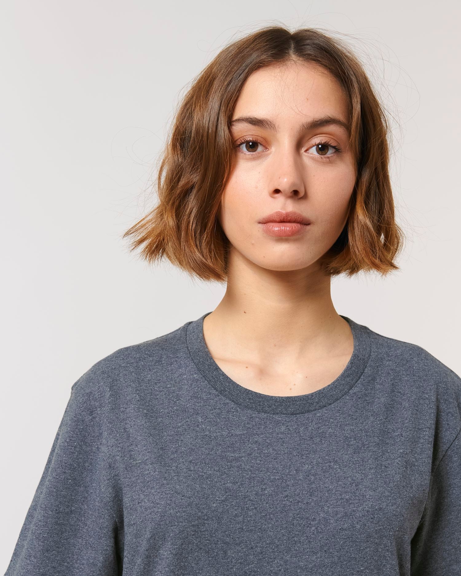 Unisex T-Shirt aus recycelter und Bio-Baumwolle - 180 g/m² | RE-Creator STTU787