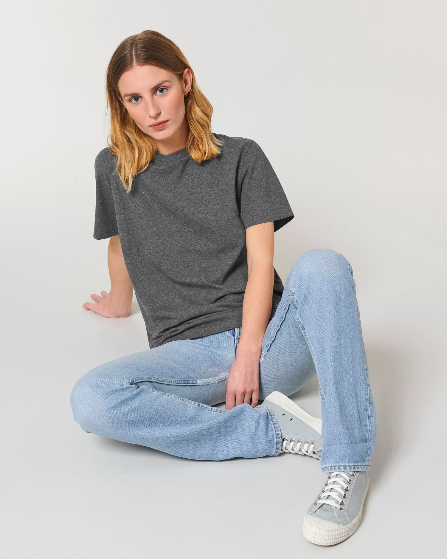 Unisex T-Shirt aus recycelter und Bio-Baumwolle - 180 g/m² | RE-Creator STTU787