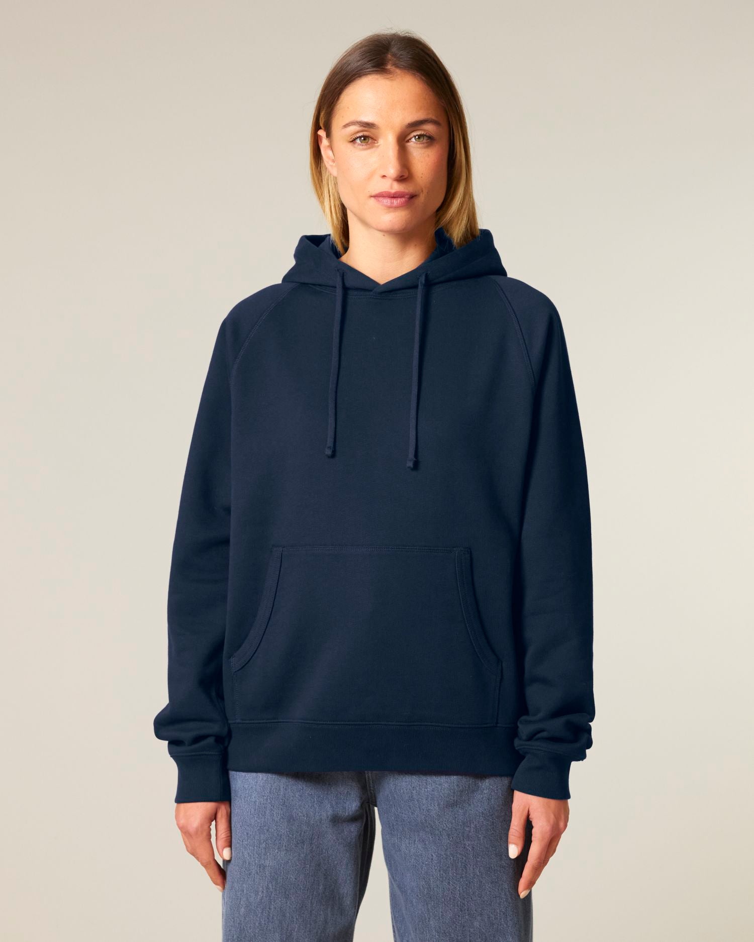 Unisex-Hoodie aus Bio-Baumwolle im entspannten Raglan-Stil - 400 GSM | Striker STSU202