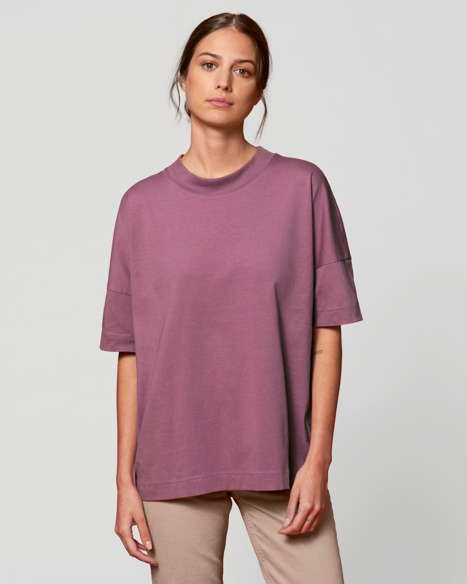 Unisex Bio High Neck Oversized T-Shirt - 200 g/m² | Blaster STTU815
