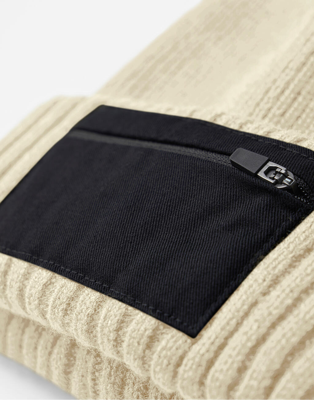 Zip Patch Beanie - Gerecycled & Aanpasbaar | tienduizend tweehonderdnegenenzestig