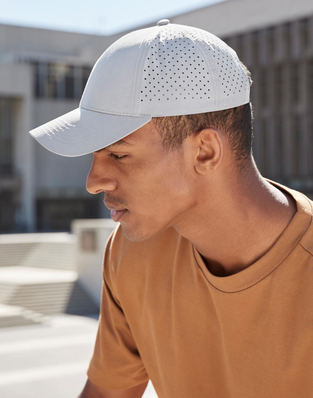 Laser Performance Trucker Cap - Gerecycled, Ademend & Aanpasbaar | elfduizend driehonderd negenenzestig