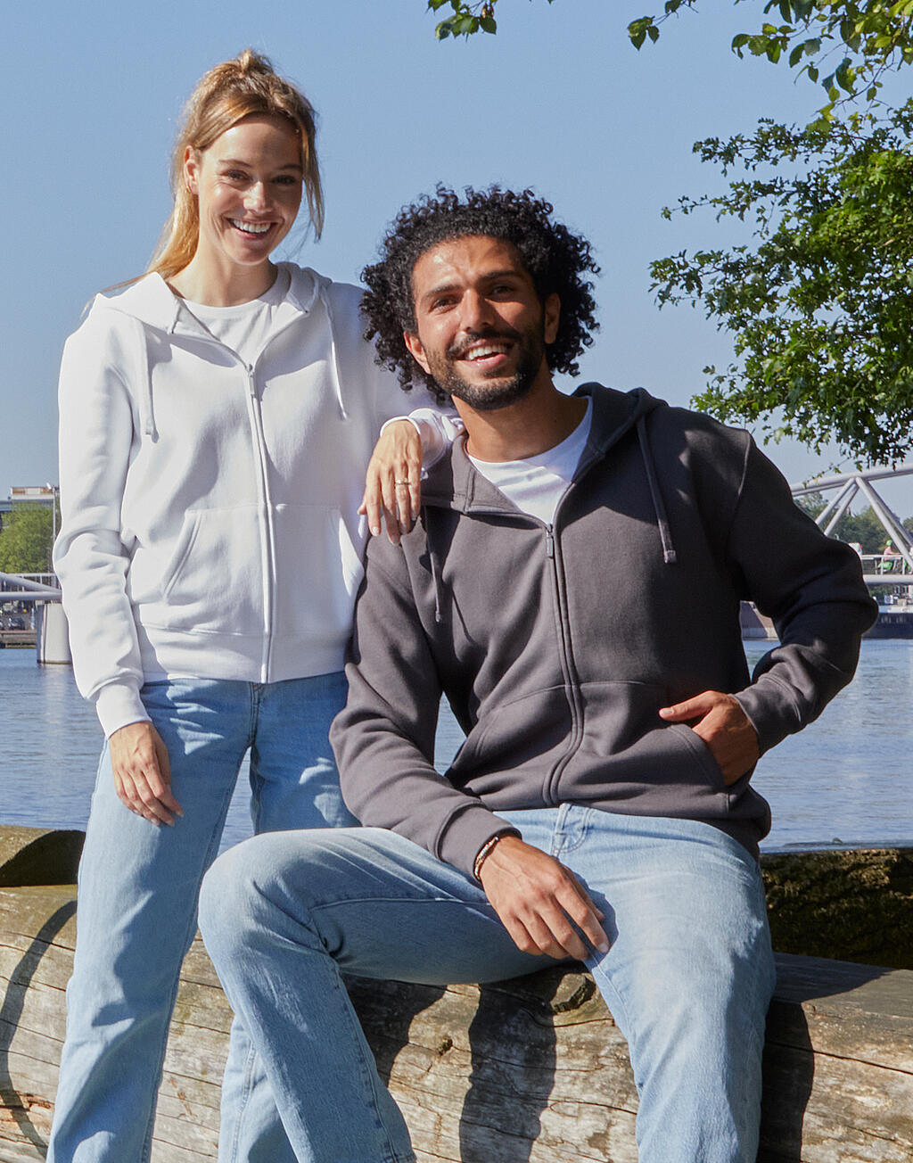 Women's Full-Zip Hoodie – Recycled Fabric | 21752