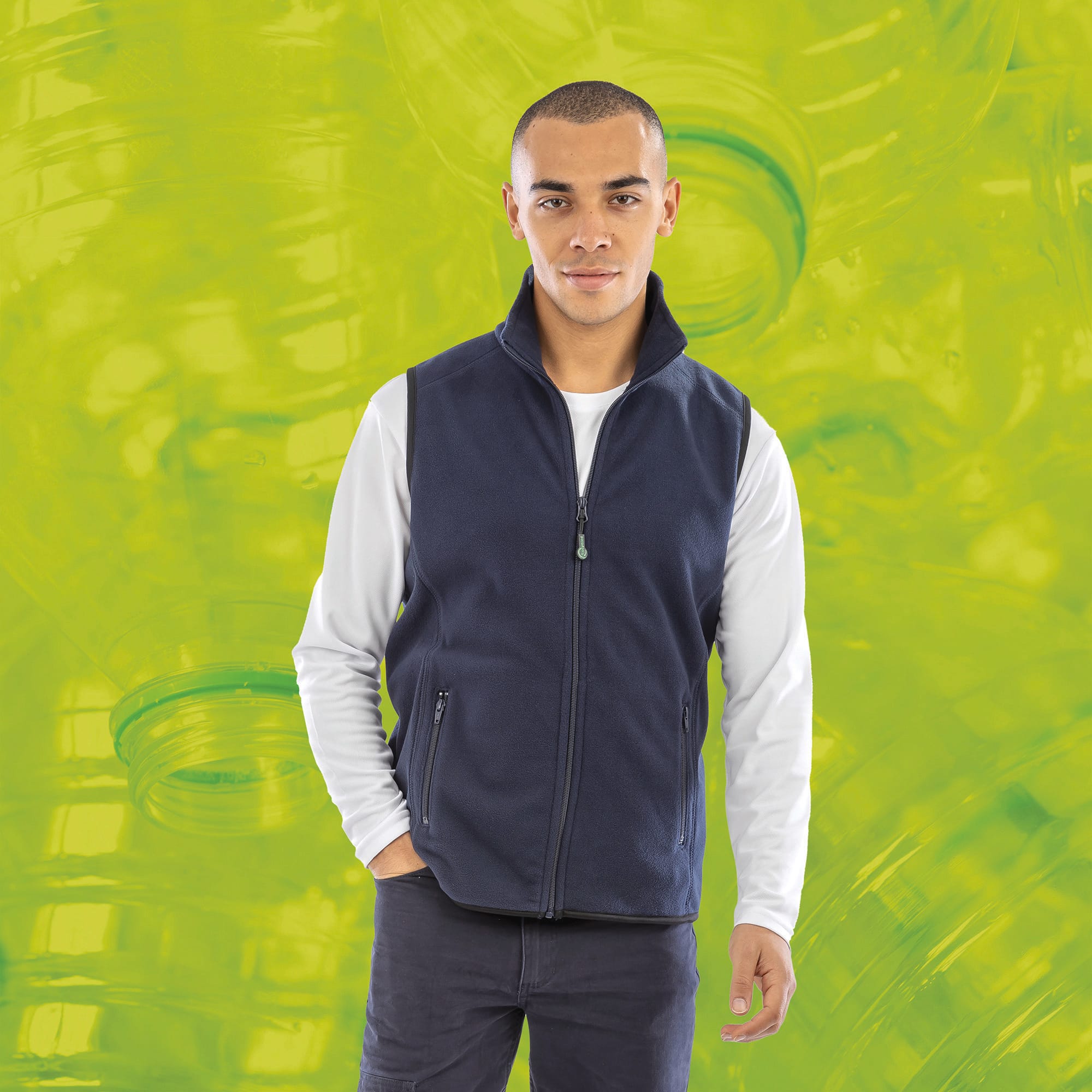 Gilet in poliestere riciclato con tasche foderate in pile | R904X