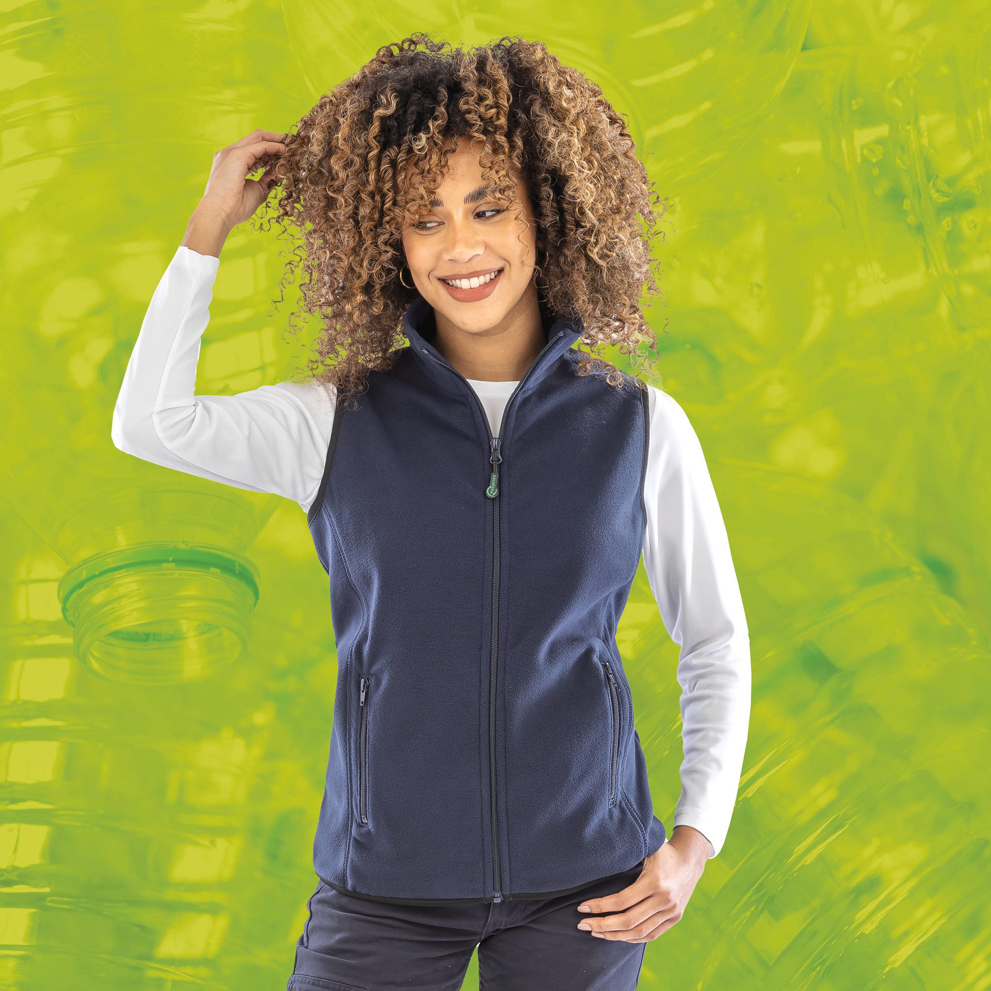 Gilet in poliestere riciclato con tasche foderate in pile | R904X