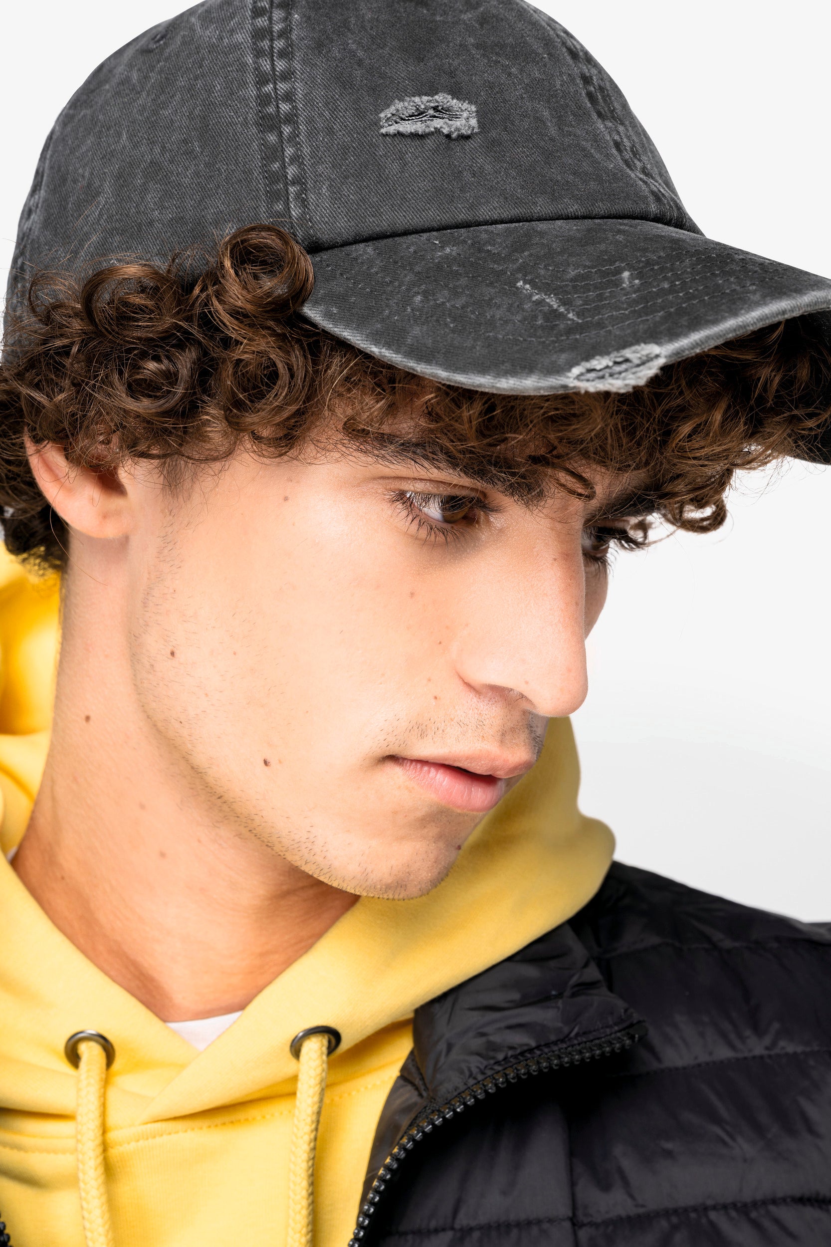 Gorra unisex ecológica con efecto rasgado - NS026