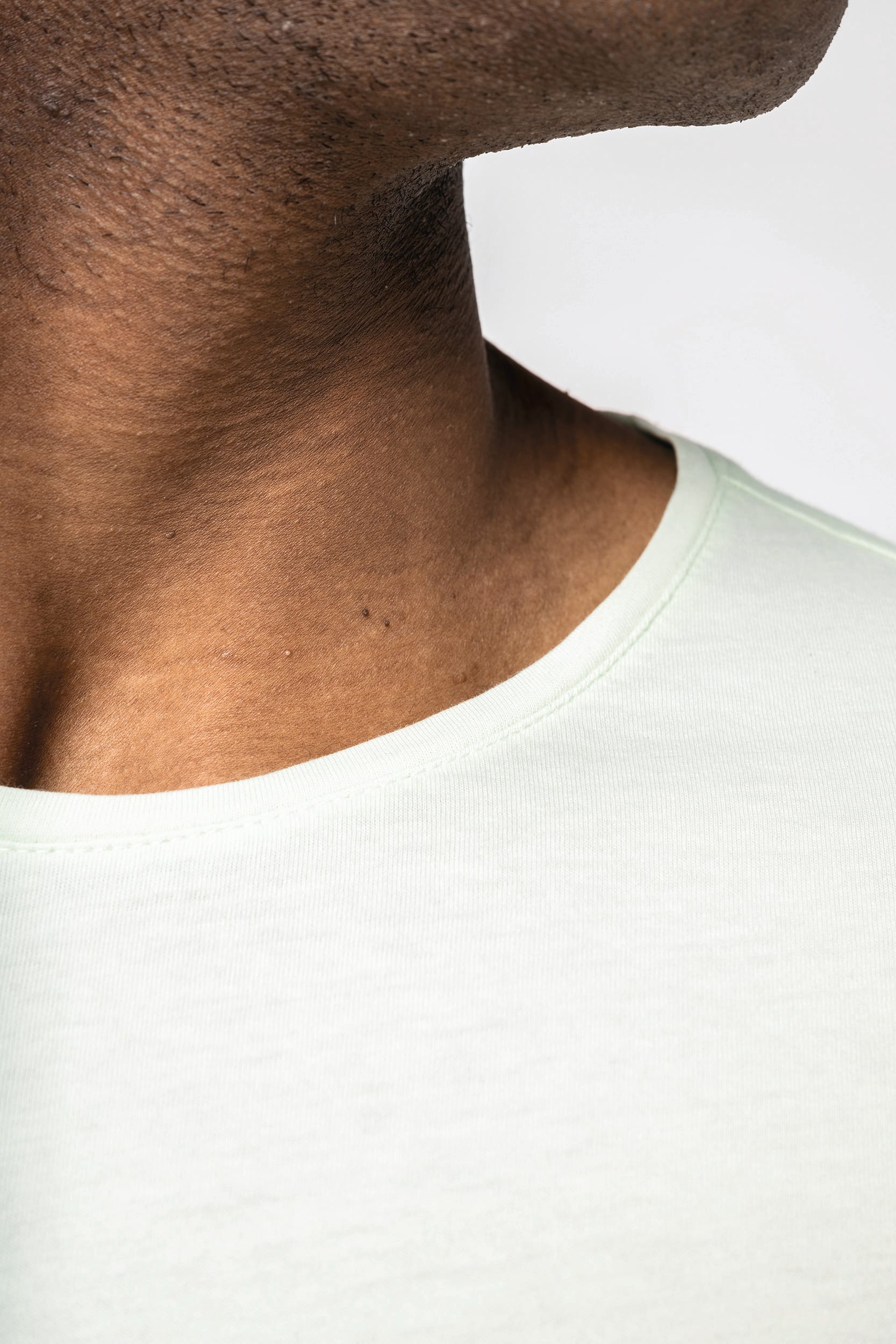 Unisex T-Shirt mit gewaschenem Effekt aus Bio-Baumwolle - 130 g/m² - NS337