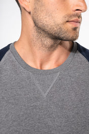 Sweat-shirt à manches raglan bicolore en coton biologique pour homme - K491
