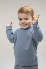 Kinder-Sweatshirt mit V-Ausschnitt aus regenerierter Baumwolle und recyceltem Polyester | LW800