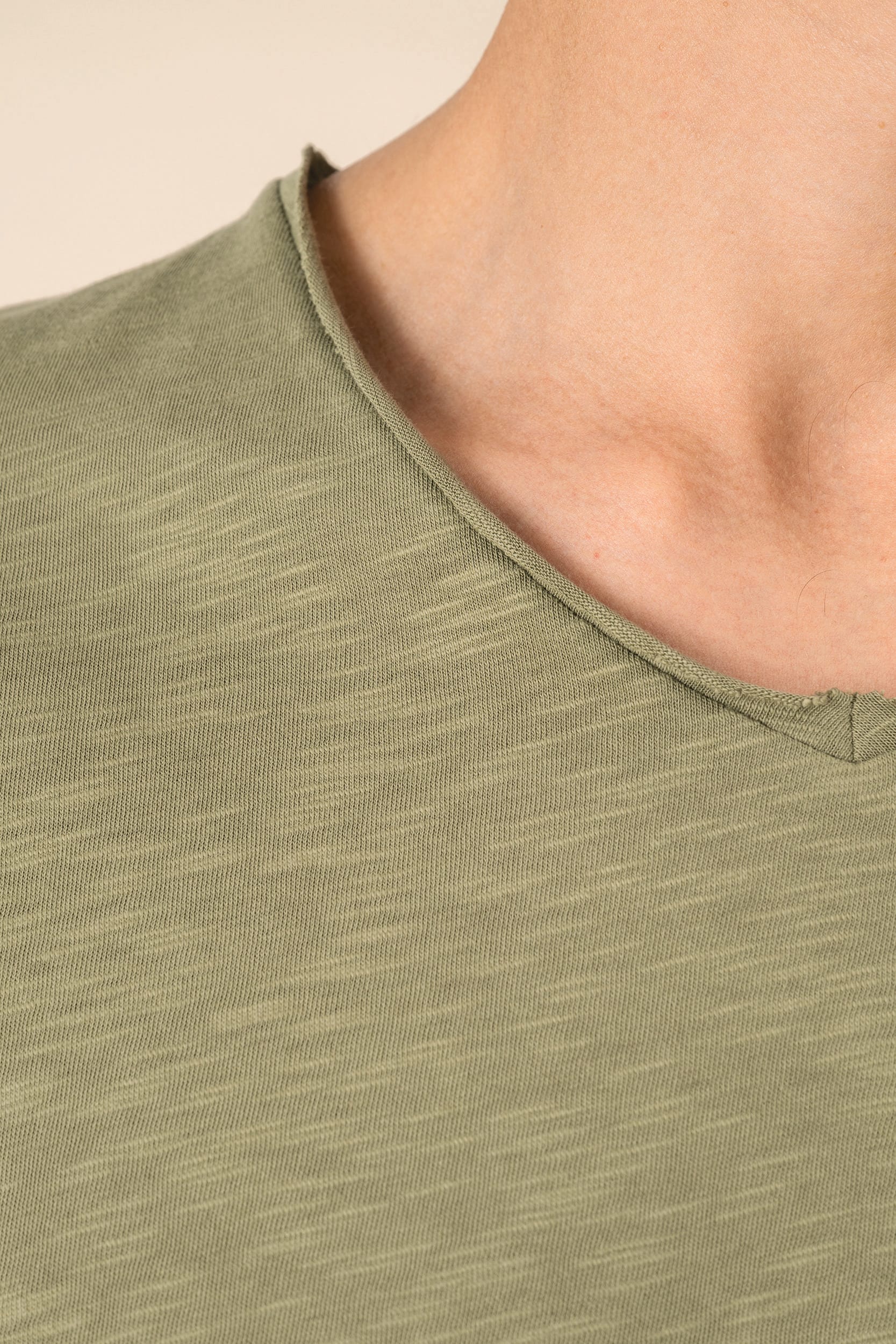 Spasso SP303 - Eco-friendly Men's Dropped Shoulders Raw Edge Collar Slub T-shirt