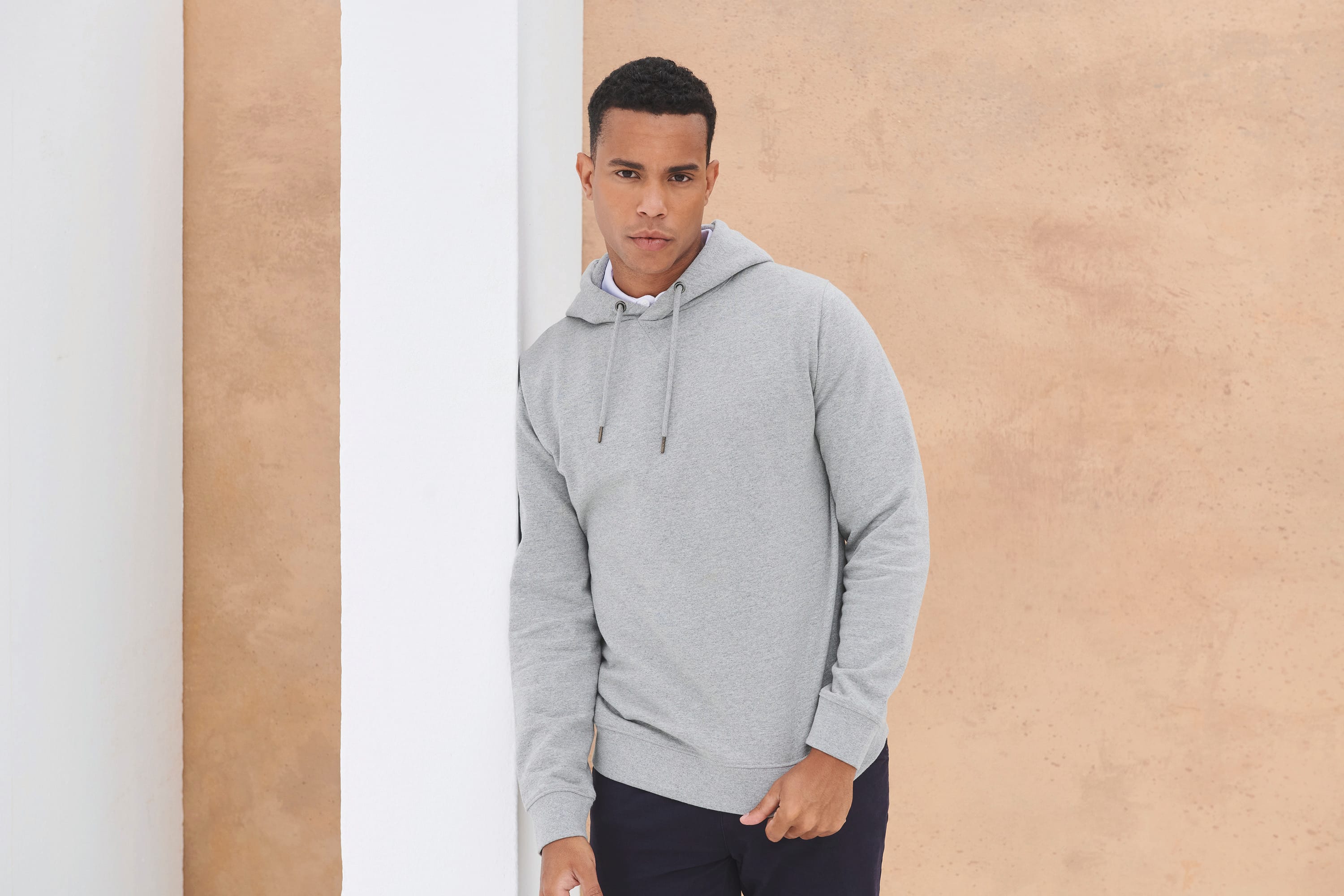 Unisex Hooded Sweatshirt in Regenerated Cotton and Recycled Polyester | H841