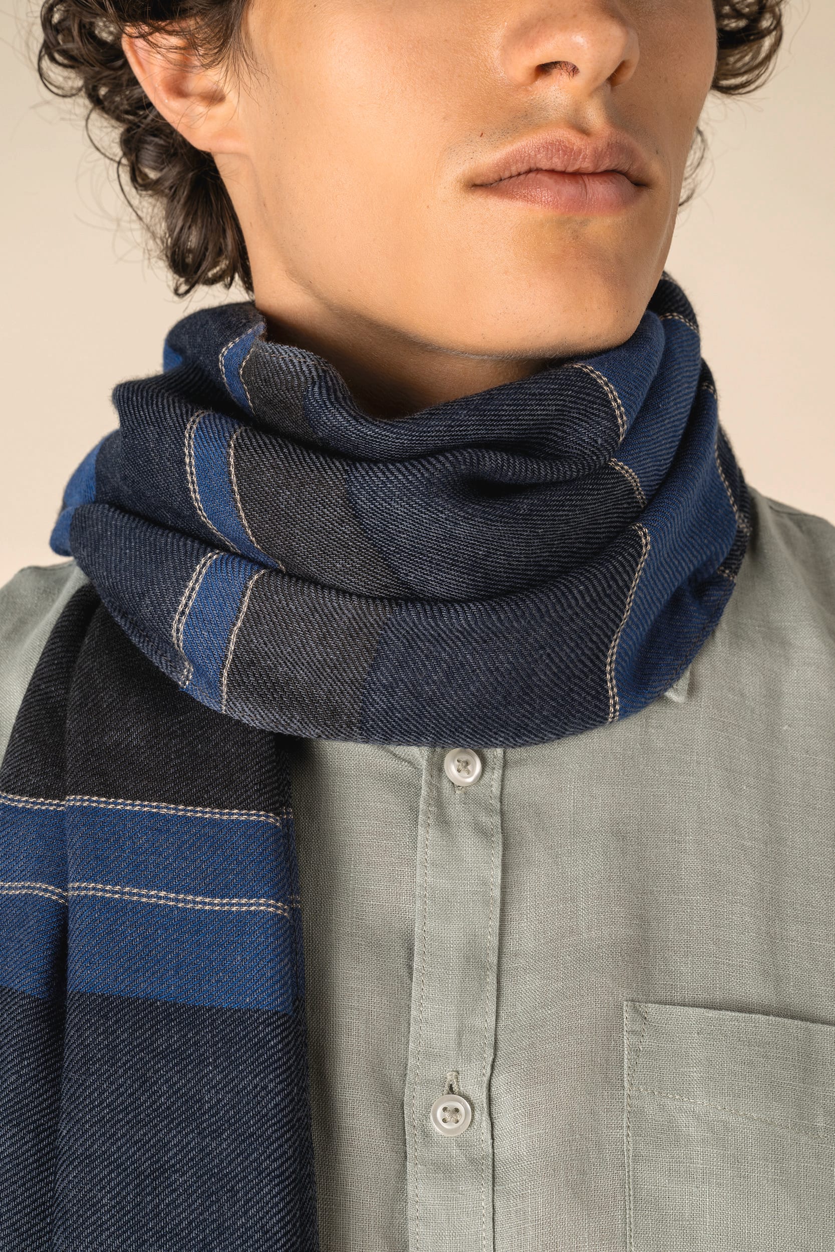 Spasso SP142 - Unisex Reversible Scarf