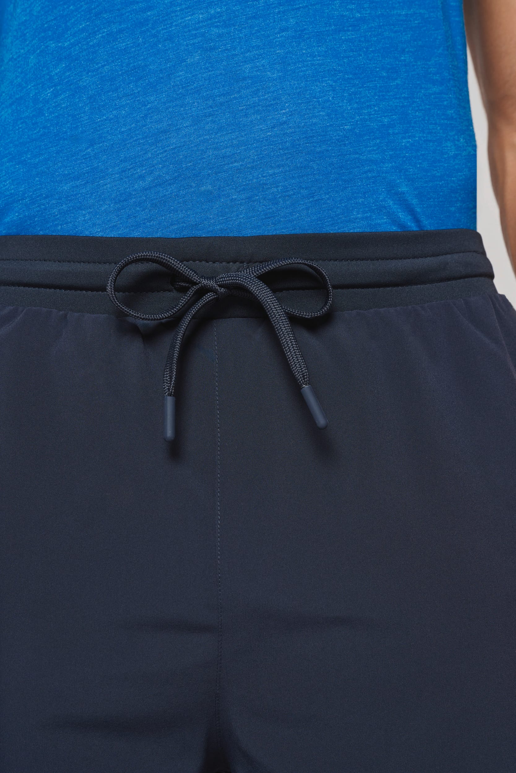 Short de sport 2-en-1 recyclé pour homme – 85 g/m² | PA1032