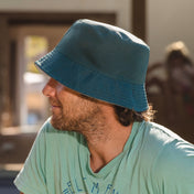 Cappello da pescatore reversibile in twill di poliestere riciclato | RC985X