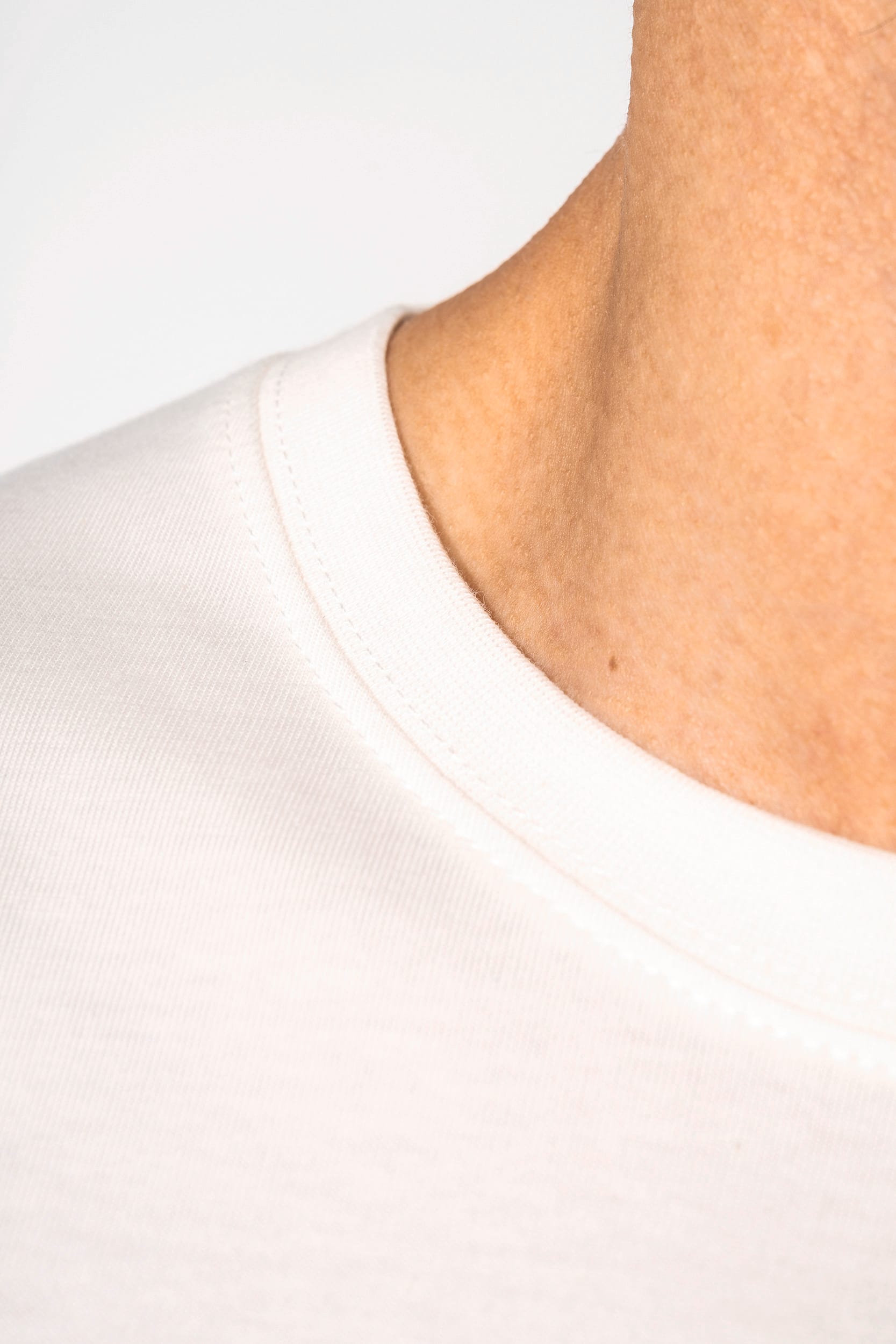 T-shirt da uomo con vestibilità dritta e girocollo in cotone biologico | K3032ORG