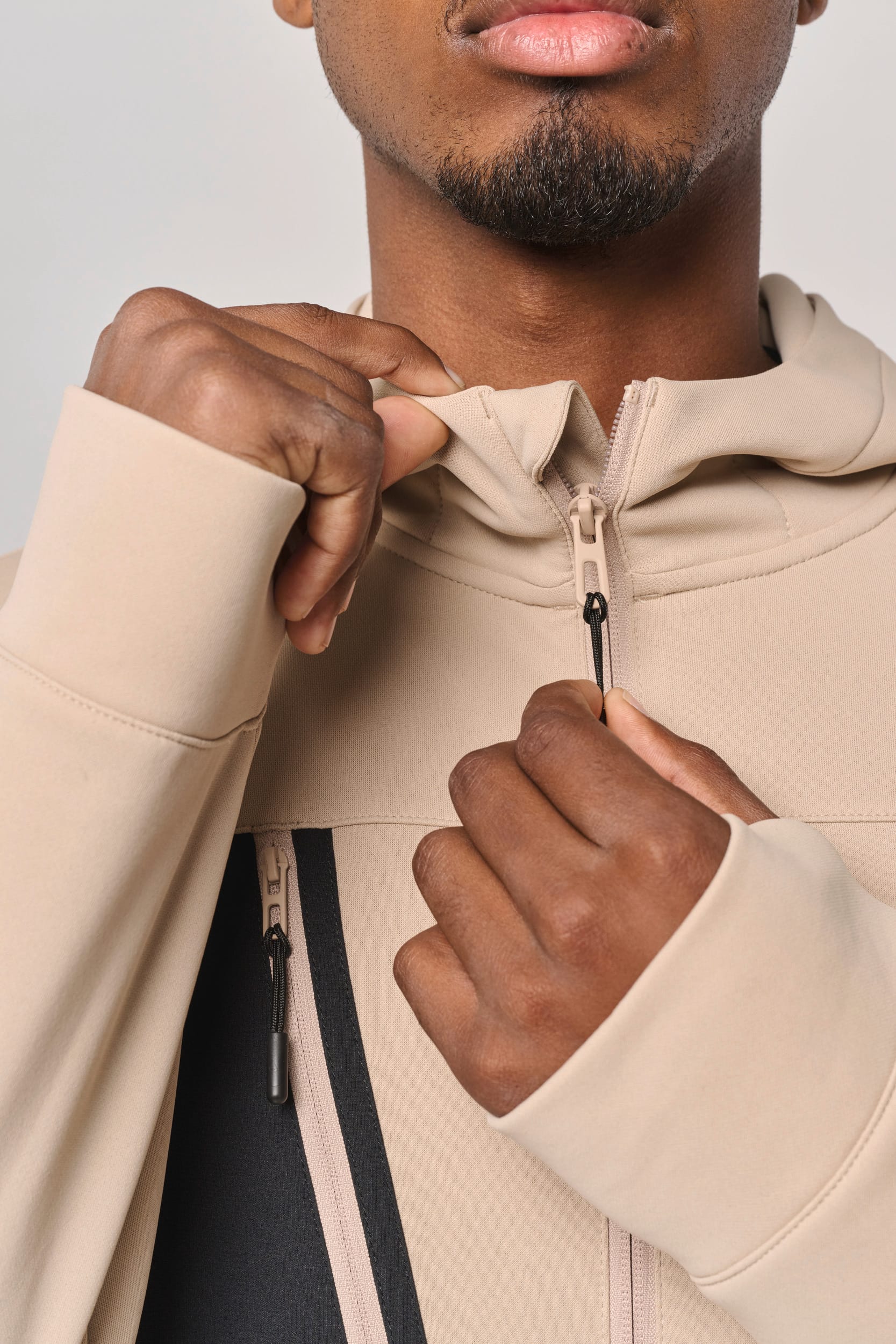 Sudadera deportiva unisex con capucha y cremallera completa de poliéster reciclado | PA349