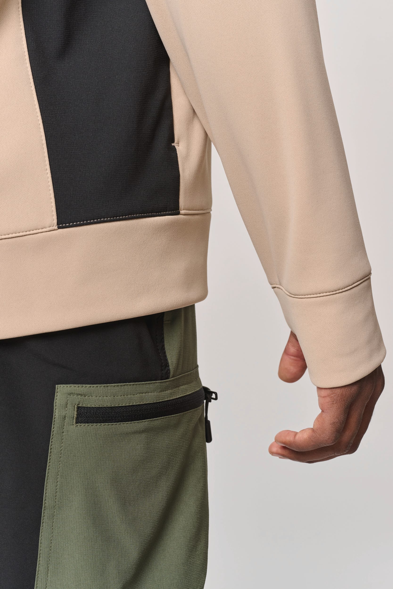 Sudadera deportiva unisex con capucha y cremallera completa de poliéster reciclado | PA349