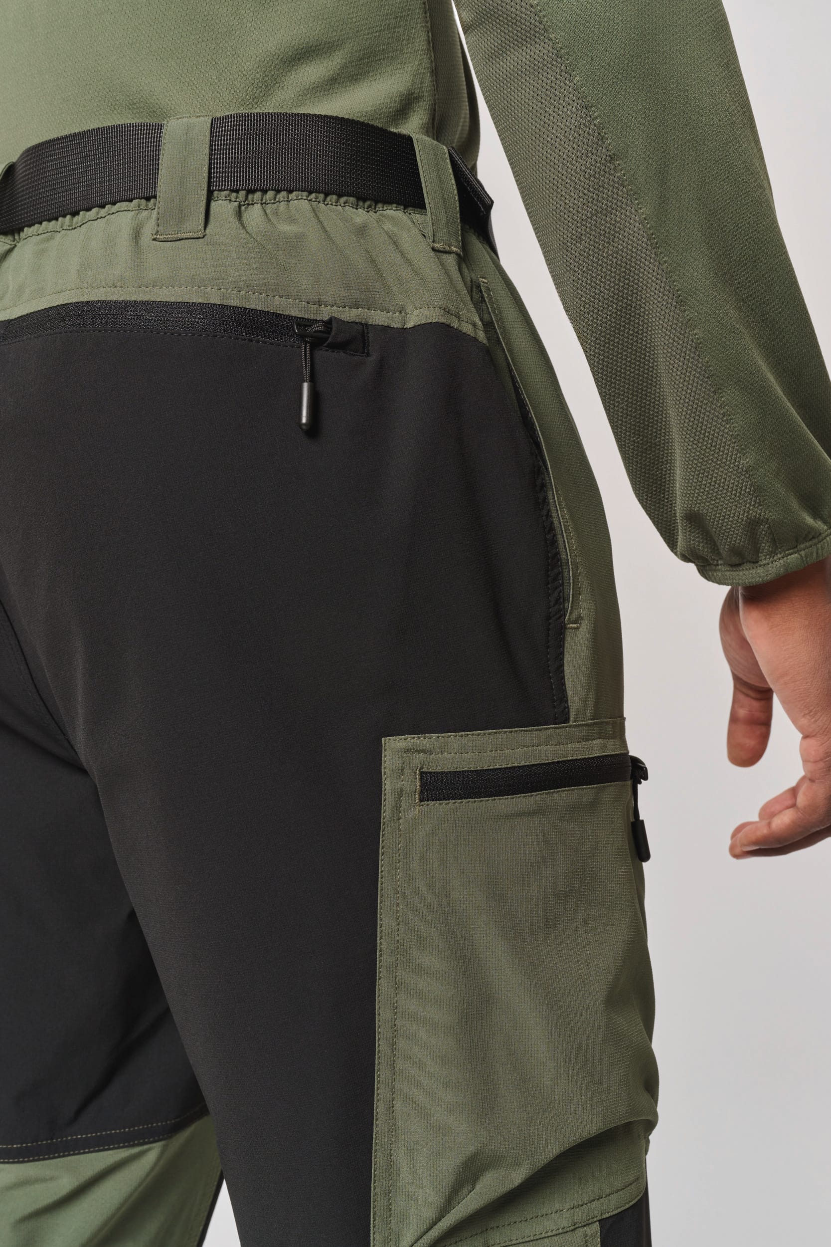 Pantalones unisex para actividades al aire libre en poliéster elástico reciclado | PA1049