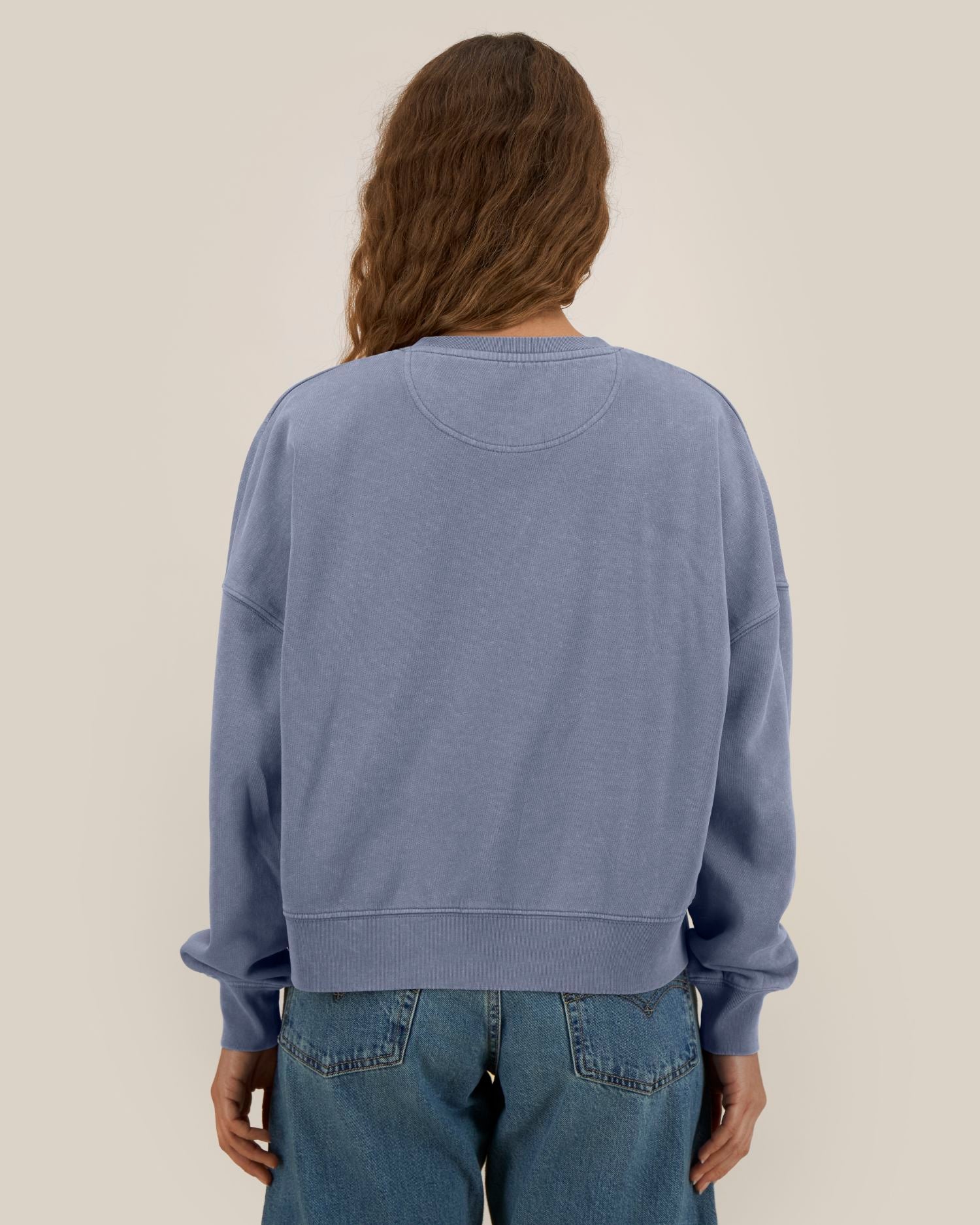 Garment-dyed Sweatshirt mit Rundhalsausschnitt für Damen – 320 g/m² | Stella Alma Vintage – STSW284