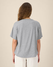 Women's T-shirt with curved high-low hem - 155 GSM | Stella Etta - STTW264