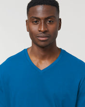 Camiseta orgánica con cuello en V para hombre - 155 g/m² | Presenter STTM562