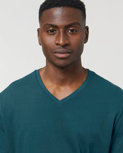 Camiseta orgánica con cuello en V para hombre - 155 g/m² | Presenter STTM562