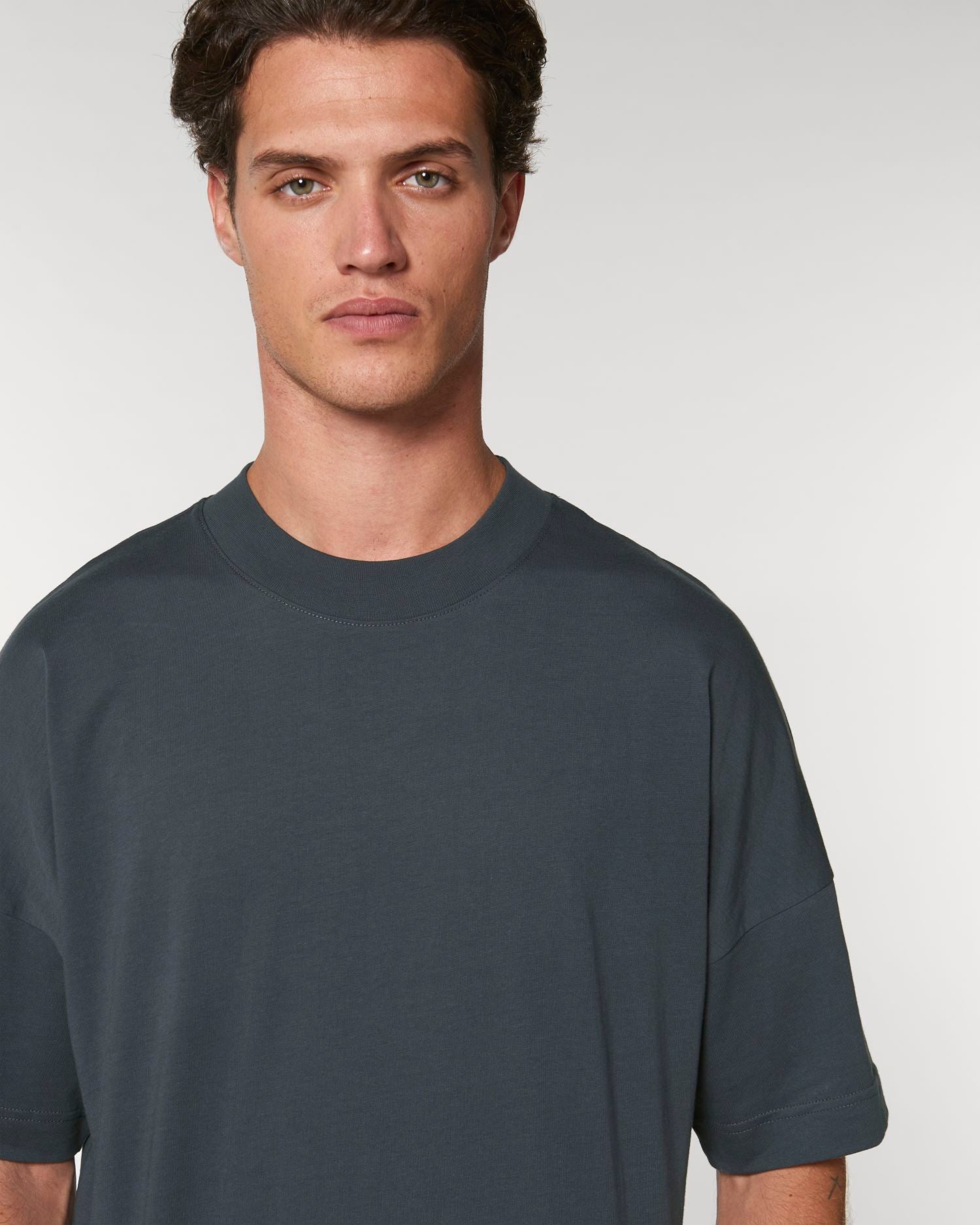 Unisex Organic High Neck Oversized T-shirt - 200 g/m² | Blaster STTU815