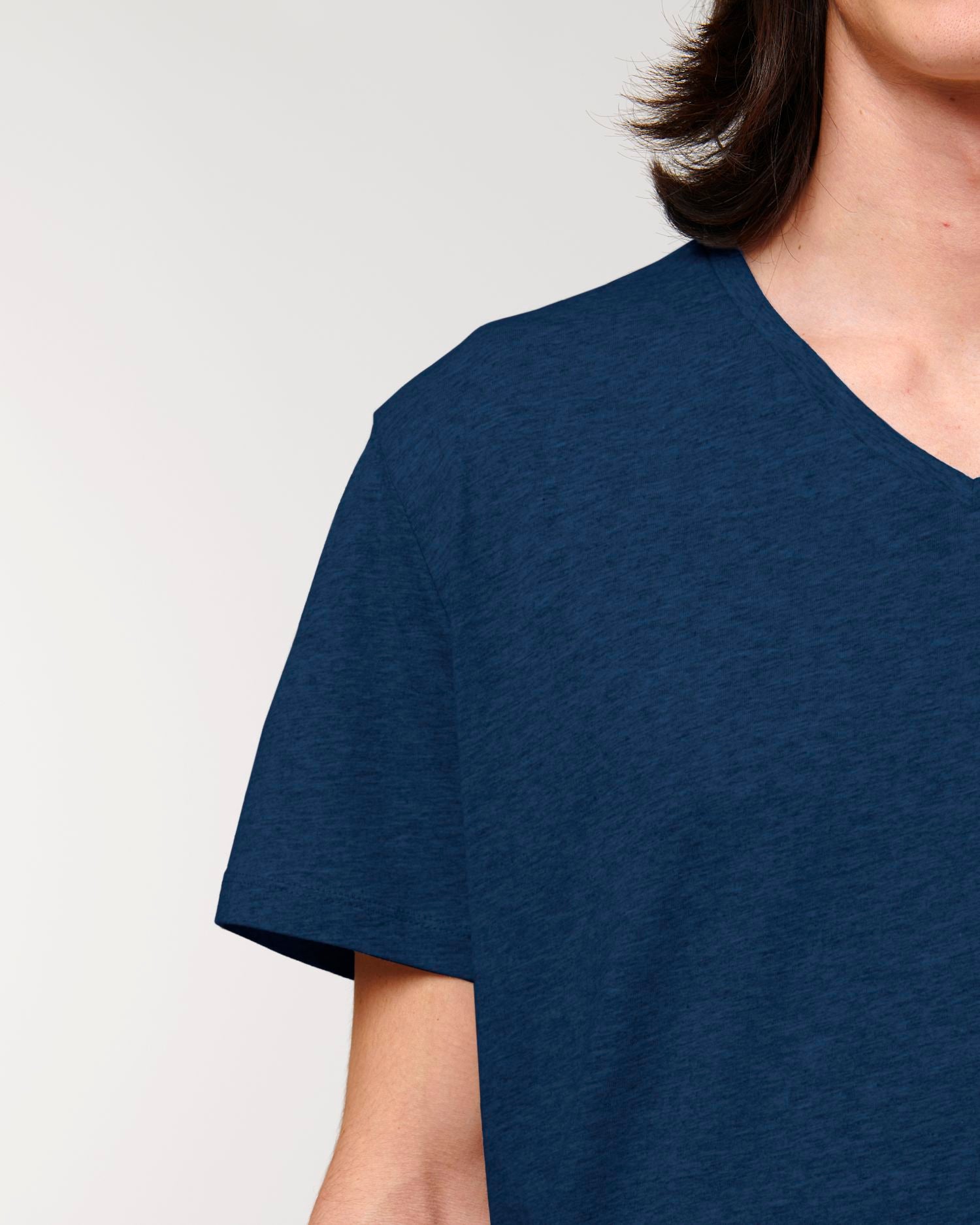 Camiseta orgánica con cuello en V para hombre - 155 g/m² | Presenter STTM562