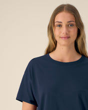 Women's T-shirt with curved high-low hem - 155 GSM | Stella Etta - STTW264