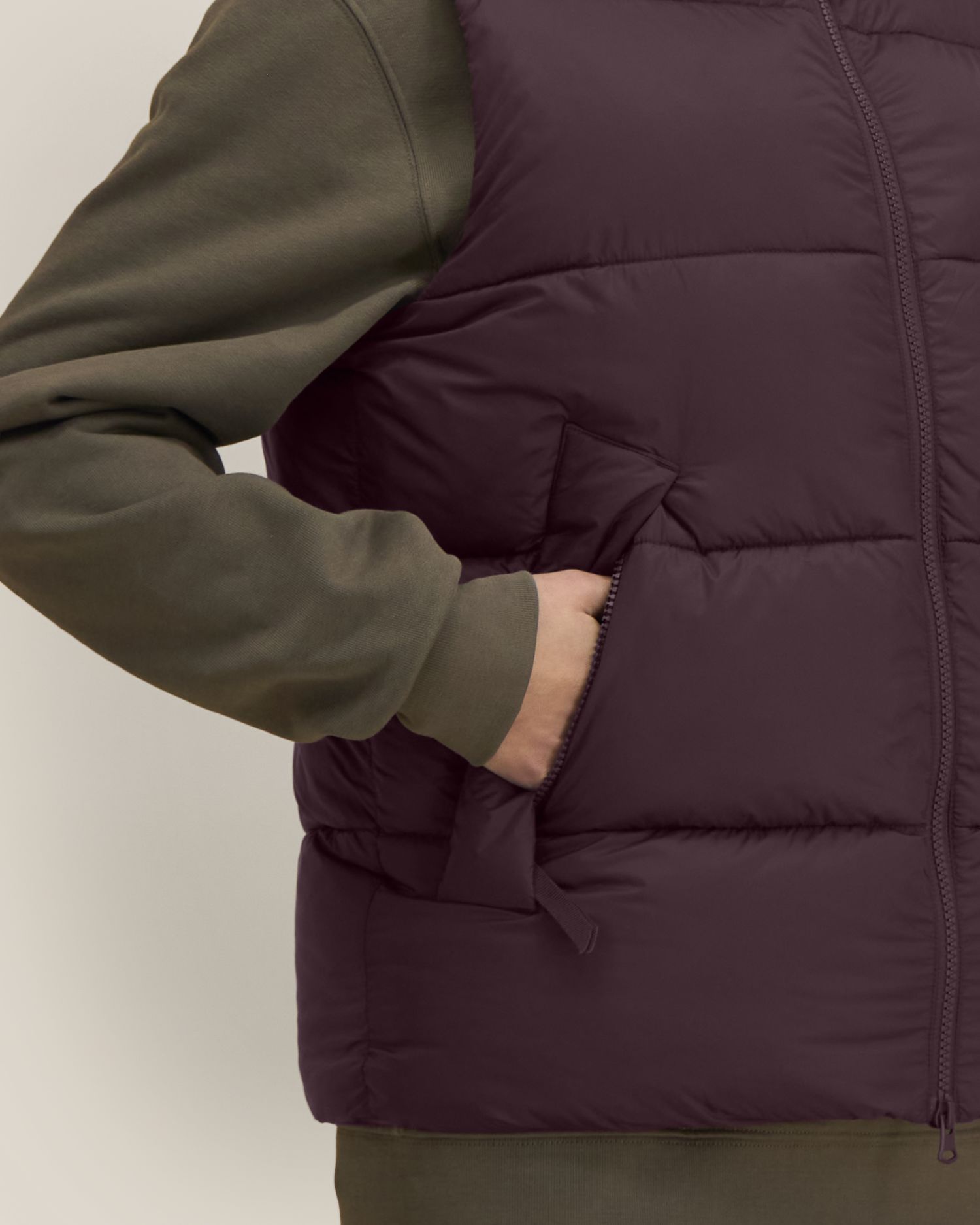 Unisex Padded Gilet in Recycled Nylon | Puffer Gilet 2.0 - STJU293
