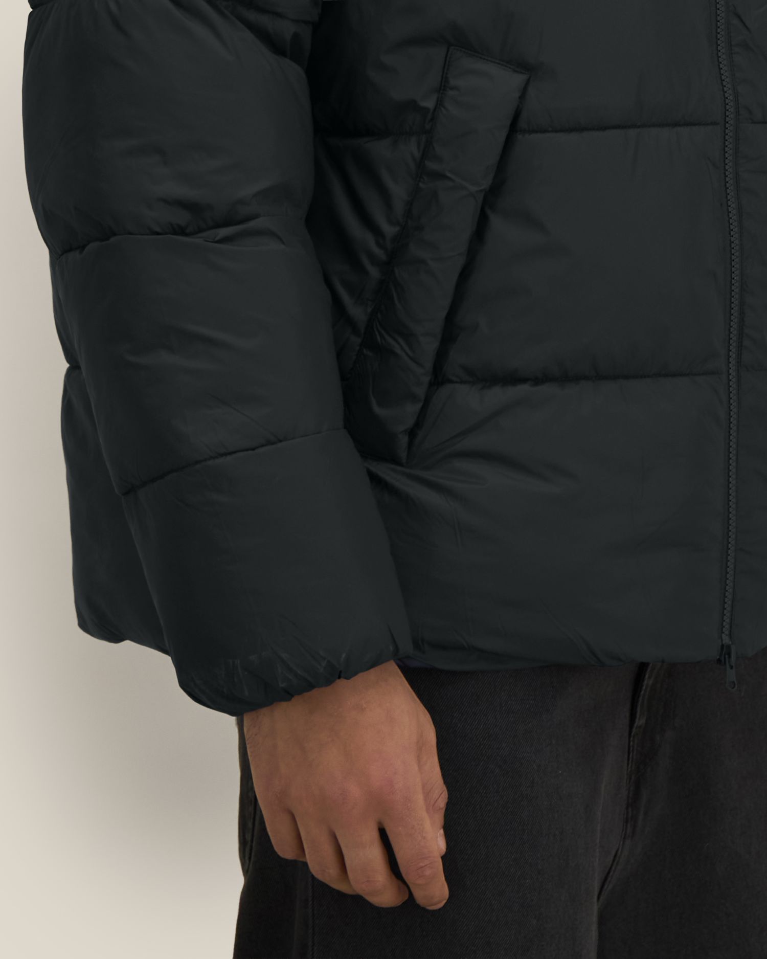 Unisex-Pufferjacke mit Kapuze aus recyceltem Nylon | Puffer 2.0 - STJU292