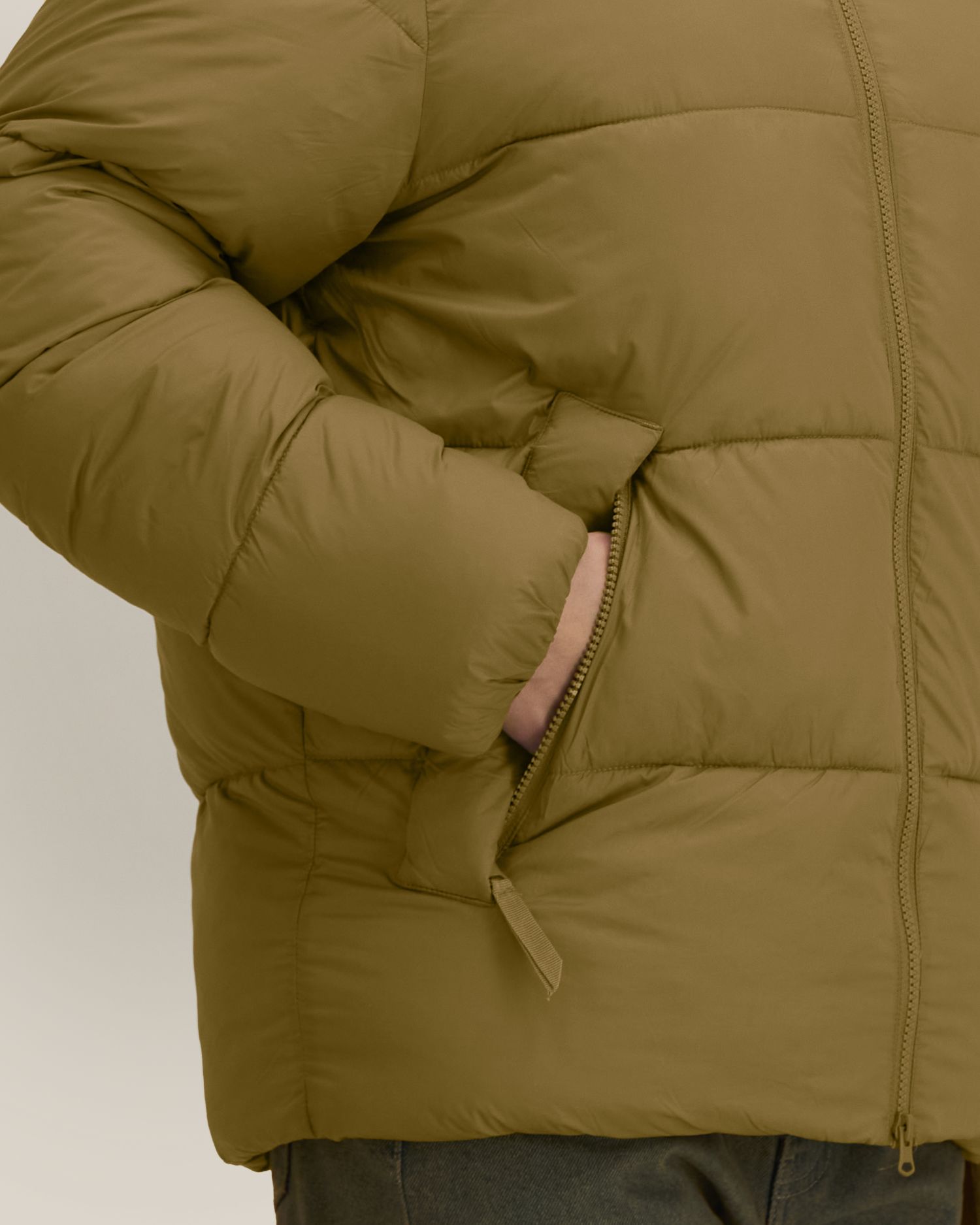 Unisex-Pufferjacke mit Kapuze aus recyceltem Nylon | Puffer 2.0 - STJU292