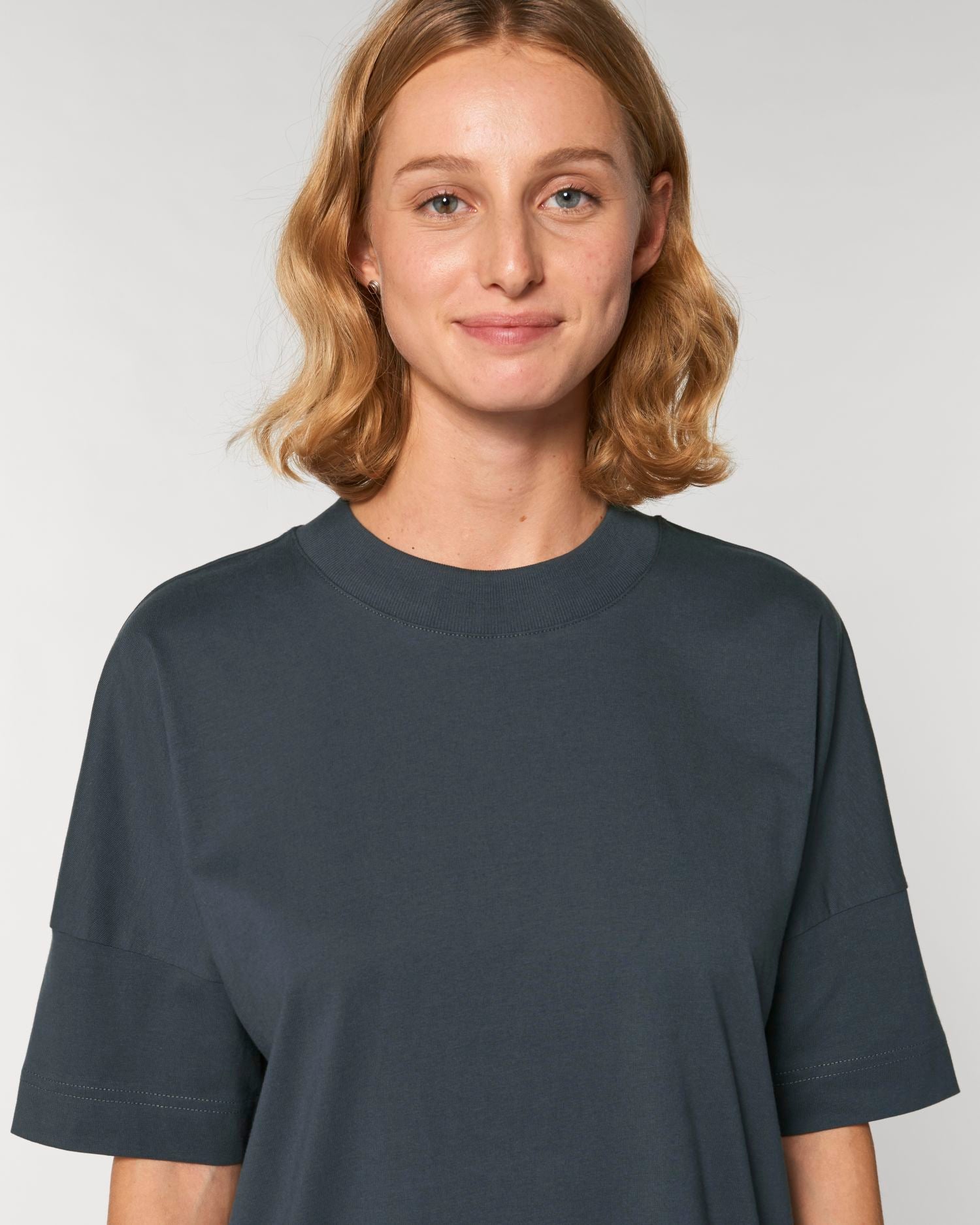 Unisex Organic High Neck Oversized T-shirt - 200 g/m² | Blaster STTU815