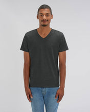 Camiseta orgánica con cuello en V para hombre - 155 g/m² | Presenter STTM562