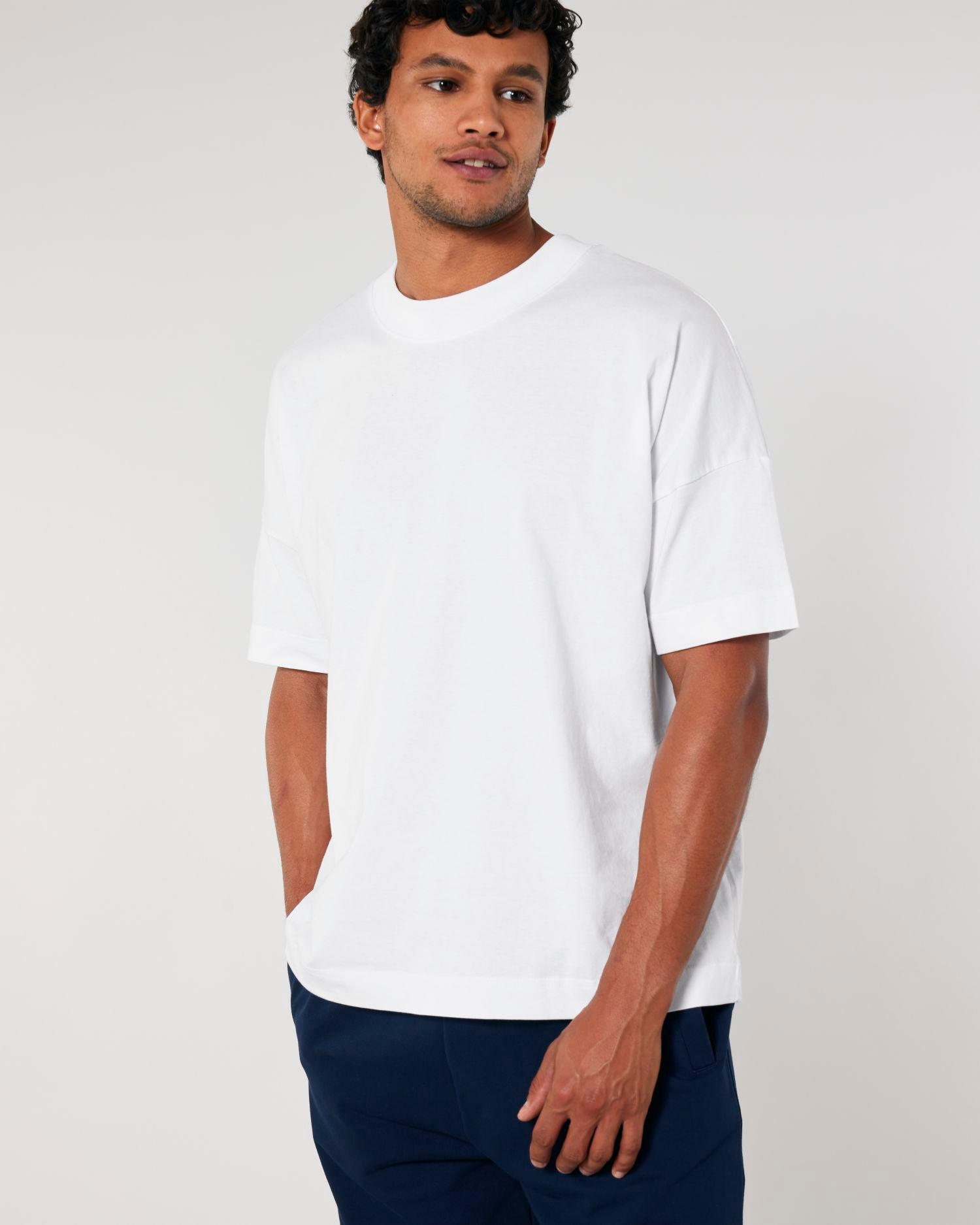 Camiseta extragrande orgánica unisex con cuello alto - 200 g/m² | Blaster STTU815