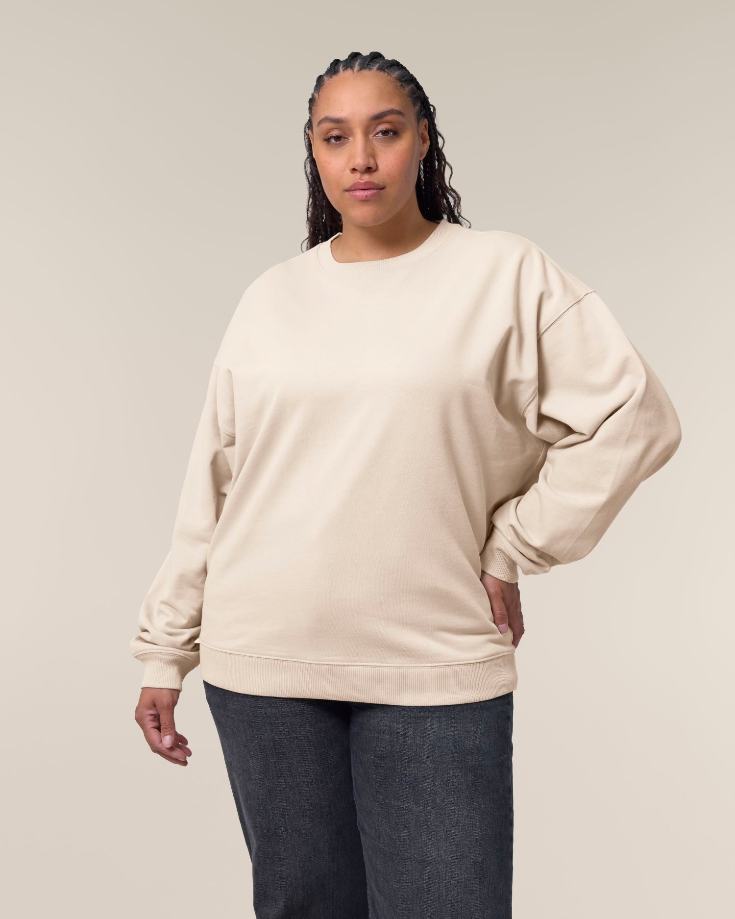 Sudadera unisex de algodón orgánico con cuello redondo y talla grande - 350 GSM | Radder 2.0 STSU208