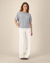 Women's T-shirt with curved high-low hem - 155 GSM | Stella Etta - STTW264