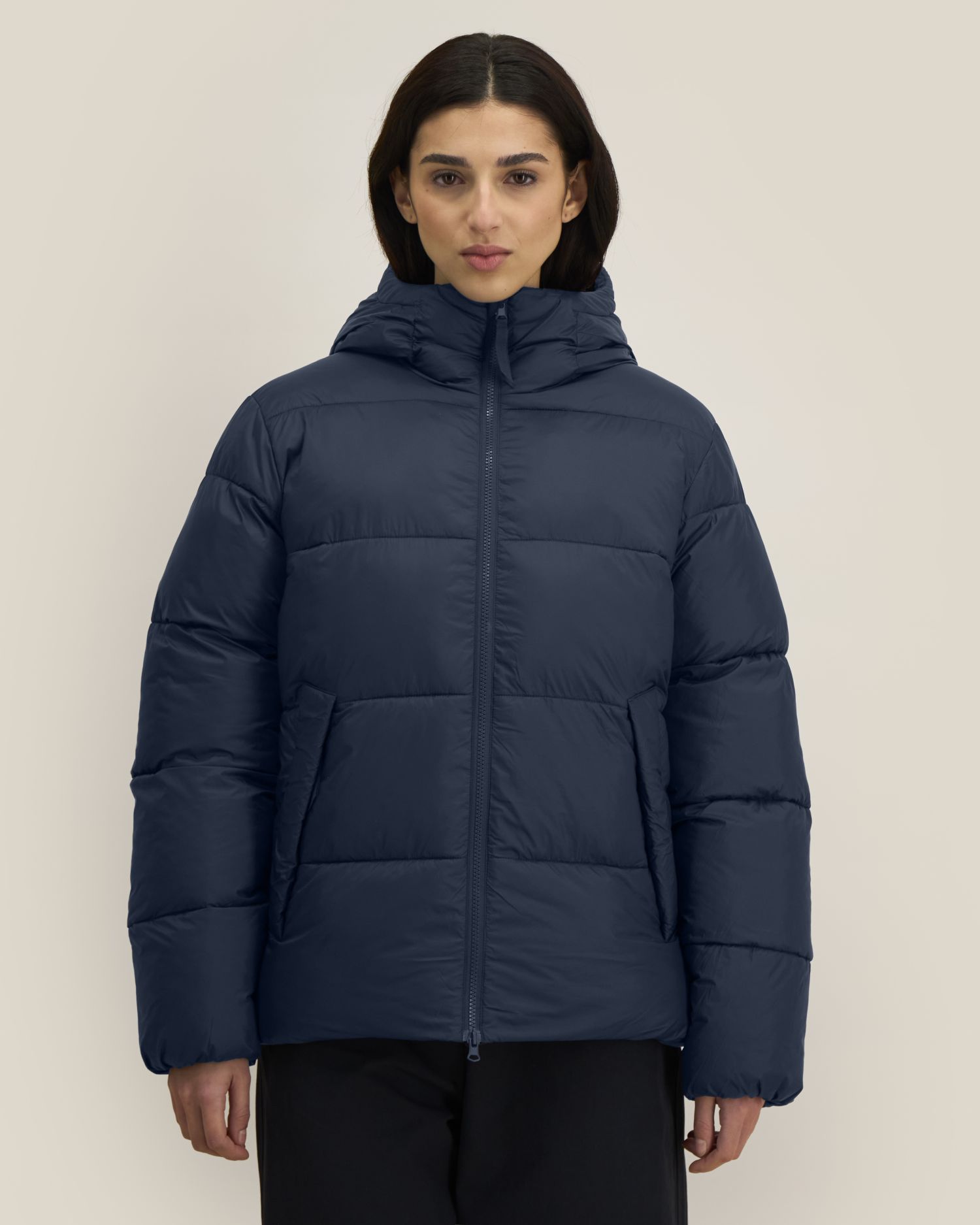 Unisex-Pufferjacke mit Kapuze aus recyceltem Nylon | Puffer 2.0 - STJU292