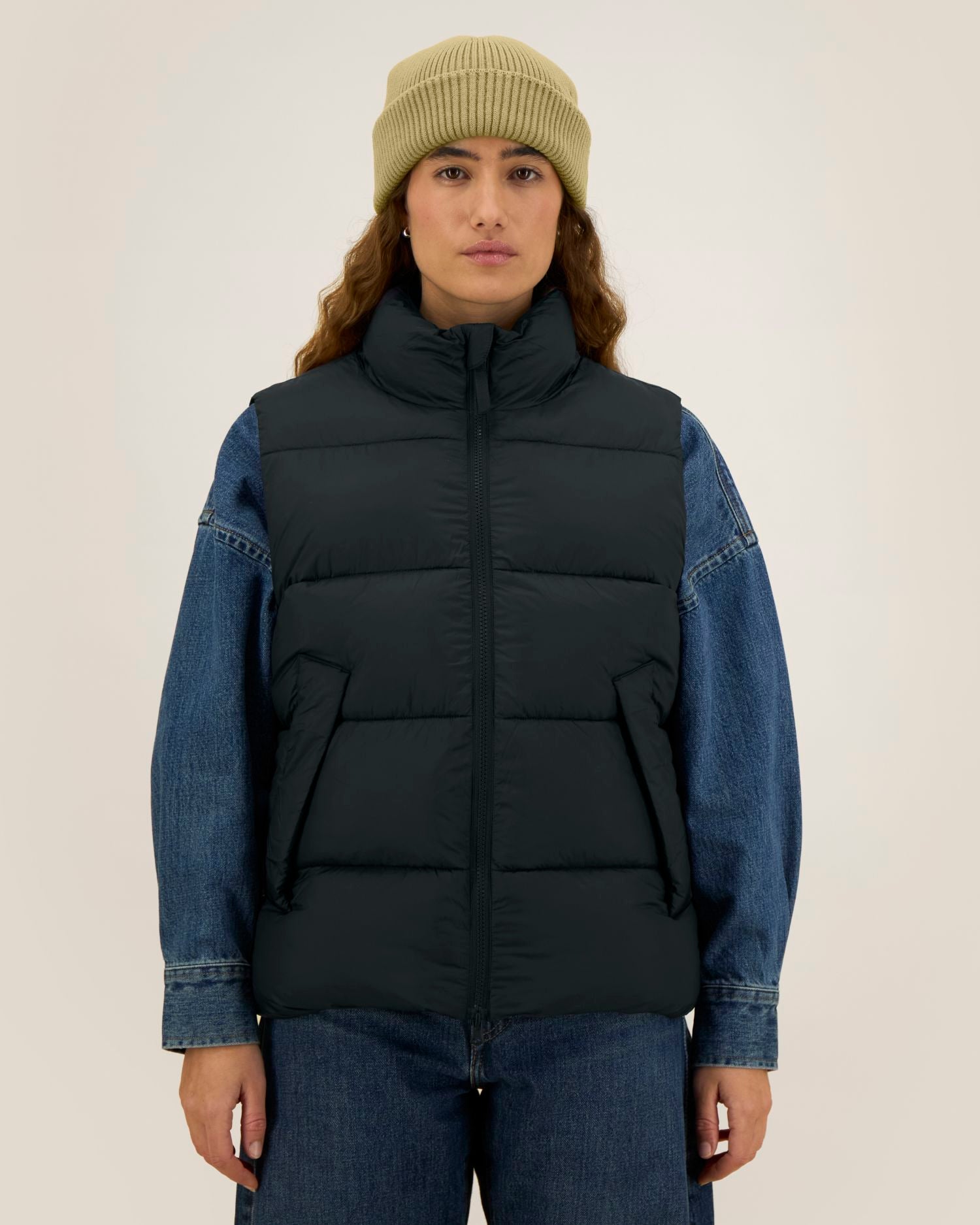 Unisex Padded Gilet in Recycled Nylon | Puffer Gilet 2.0 - STJU293